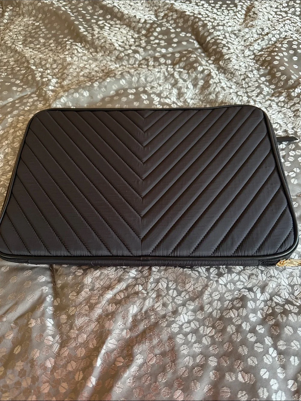 NWOT Victoria Secret Quilted Laptop Sleeve with Gold Logo